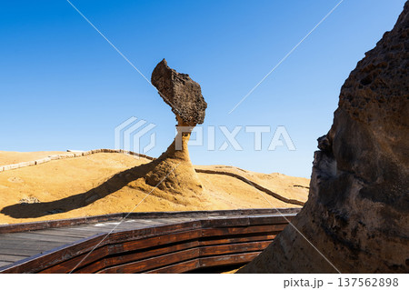 Beautiful Queen's Head of the Yehliu Geopark. Yehliu is a cape located in Wanli, New Taipei City, Taiwan. 137562898