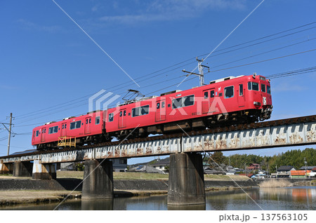 可児川を渡る 名鉄広見線 名鉄6000系 6012編成スカーレット 可児川を渡る 名鉄広見線 名鉄6000系 6012編成スカーレット 137563105