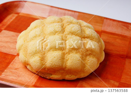 メロンパン　菓子パン 137563588