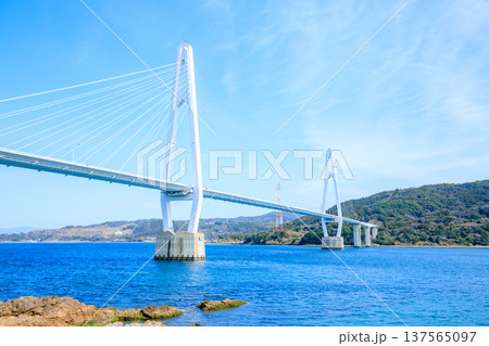 冬の大島大橋 長崎県西海市 冬の大島大橋 長崎県西海市 137565097