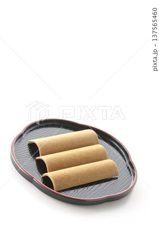 八つ橋を白背景で撮影 137565460