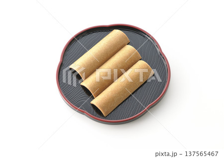 八つ橋を白背景で撮影 137565467