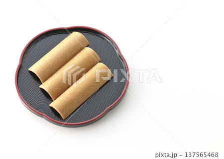 八つ橋を白背景で撮影 137565468