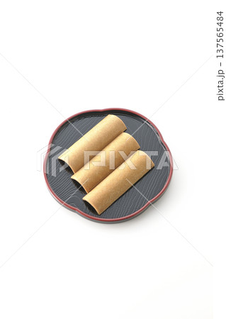 八つ橋を白背景で撮影 137565484