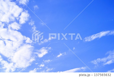 青空と雲イメージ 青空と雲イメージ 137565632