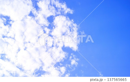 青空と雲イメージ 137565665