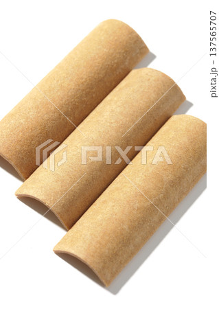 八つ橋を白背景で撮影 137565707