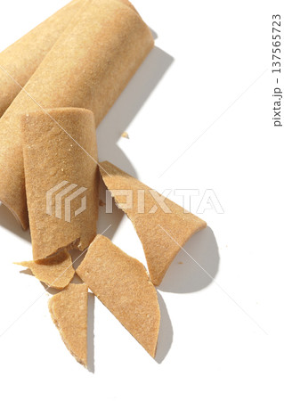 八つ橋を白背景で撮影 八つ橋を白背景で撮影 137565723