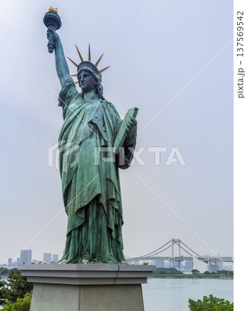 東京・お台場海浜公園の自由の女神像 / Statue of Liberty in Tokyo 137569542