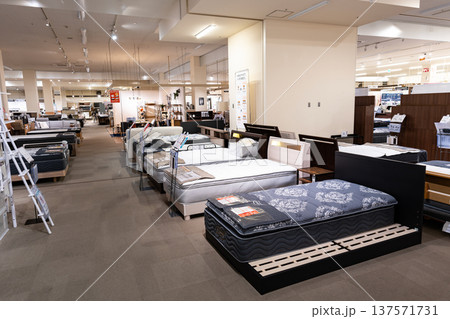 ニトリ 多摩ニュータウン店でショッピング　ベッドを買う　東京都八王子市別所 137571731