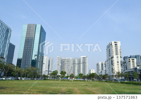 ホーチミンの高級住宅街 7区フーミーフンの街並み 137571863