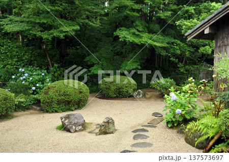 松江市 塩見縄手の武家屋敷の庭園 松江市 塩見縄手の武家屋敷の庭園 137573697