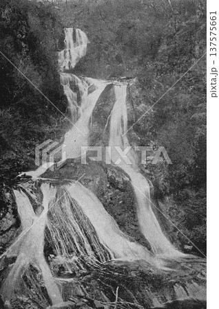 古写真　1894年　日光　霧降の滝 137575661