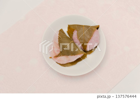 桜餅 横3 桜餅 横3 137576444