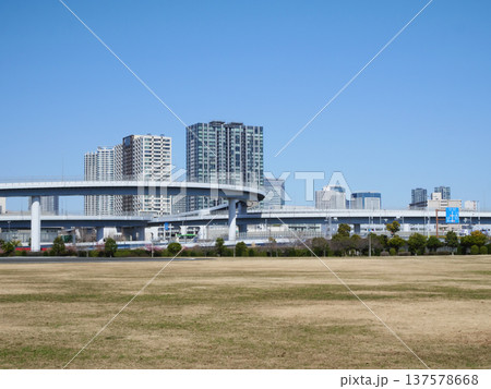 公園から見る東京景観｜有明 137578668