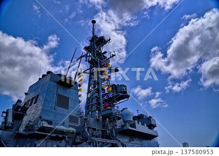 【神奈川】横須賀 海上自衛隊公開日のイージス艦 【神奈川】横須賀 海上自衛隊公開日のイージス艦 137580953