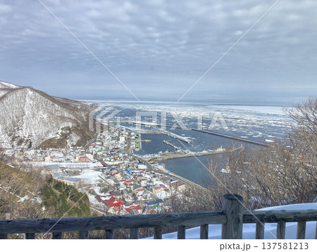冬の羅臼 流氷 冬の羅臼 流氷 137581213
