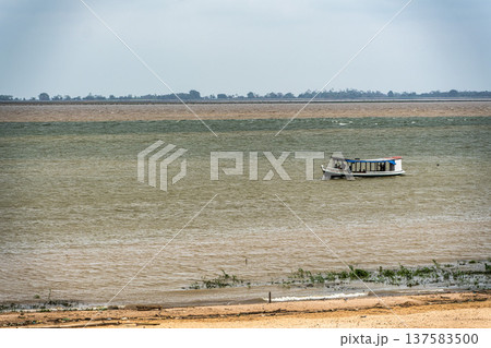 The meeting of the waters of th The meeting of the waters of th 137583500
