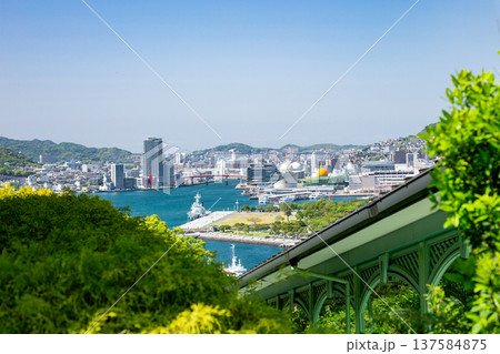 長崎グラバー園からの長崎市街地 137584875