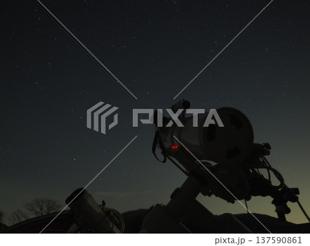 しし座と天体望遠鏡（20260221203402） 137590861