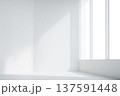 白壁 室内コーナー 窓光 影 背景3D 137591448