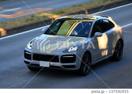 ドイツ製のスポーツカー　イメージ 137592055