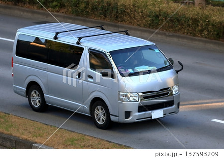 ワンボックスカー イメージ ワンボックスカー イメージ 137593209