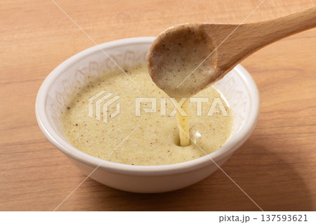 キウイ　ドレッシング 137593621