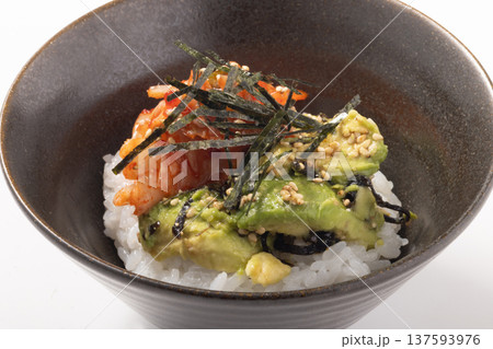 アボカド キムチ丼 アボカド キムチ丼 137593976