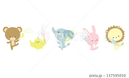 クラッカーを持って並ぶ動物たち 137595050