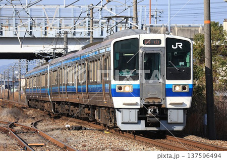 【JR西日本】213系0番台（山陽本線：中庄駅） 137596494