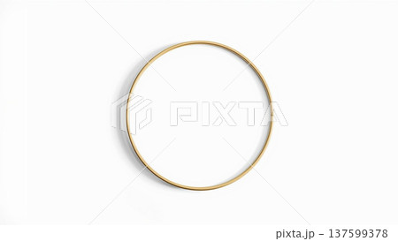 ゴールドリングのミニマル背景 137599378