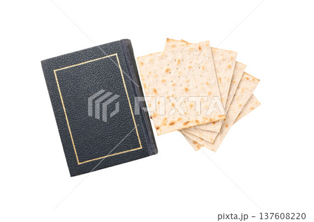 Passover gathering with matzah and Haggadah, isolated, PNG Passover gathering with matzah and Haggadah, isolated, PNG 137608220