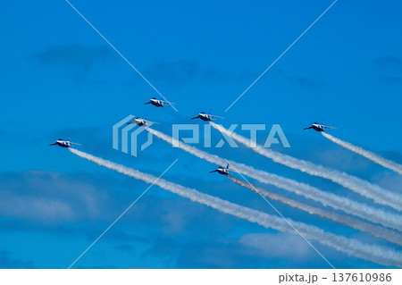 青空の希望   ブルーインパルス 137610986