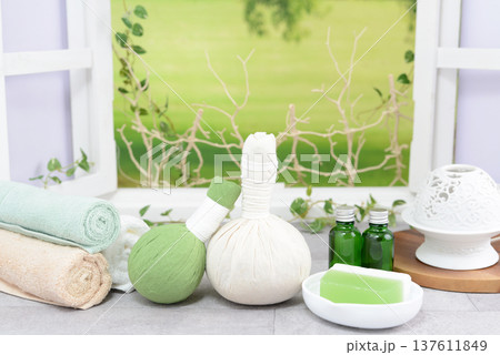 ハーブボールとタオル ハーブボールとタオル 137611849