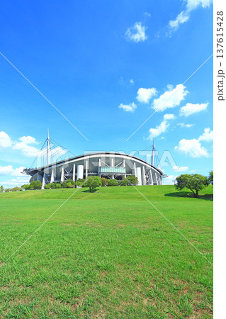 愛知県豊田市、豊田スタジアムの風景 137615428