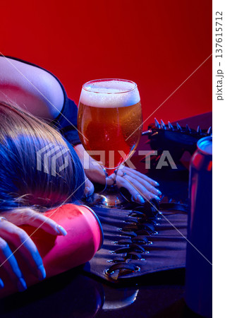 Craft beer nightclub party nightlife drinking concept Craft beer nightclub party nightlife drinking concept 137615712
