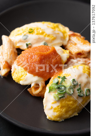 おいしいマカロニ明太子オムレツ 137617092