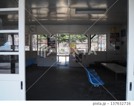 誰もいない駅 137632716