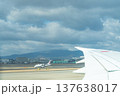 Osaka Itami airport, Japan（大阪伊丹空港、飛行機、曇り空） 137638017