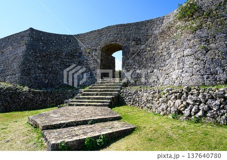 中城城跡 琉球王国の古城 中城城跡 琉球王国の古城 137640780