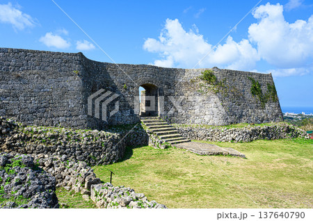 中城城跡 琉球王国の古城 中城城跡 琉球王国の古城 137640790