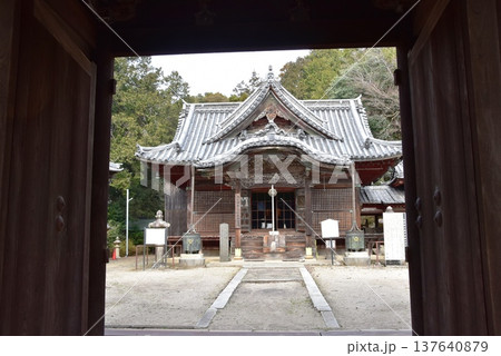 滋賀県彦根市 大洞弁財天(長寿院)楼門と本堂 滋賀県彦根市 大洞弁財天(長寿院)楼門と本堂 137640879