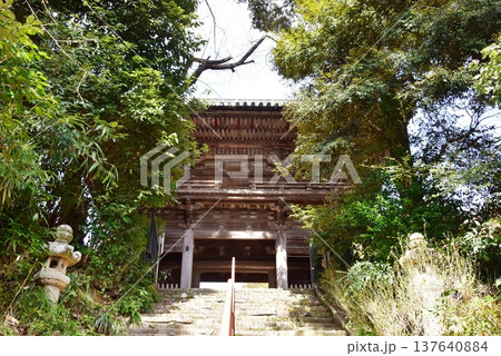 滋賀県彦根市 大洞弁財天(長寿院)楼門と石段参道 滋賀県彦根市 大洞弁財天(長寿院)楼門と石段参道 137640884