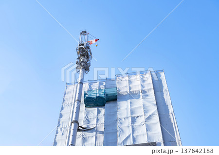 ビルの建設工事 137642188