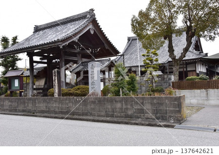 滋賀県彦根市　専宗寺本堂 137642621