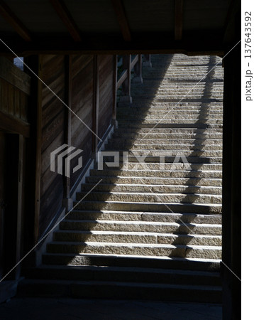 東大寺　二月堂の登廊　奈良市雑司町 137643592