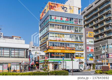 東京の都市風景 武蔵境駅北口風景 東京の都市風景 武蔵境駅北口風景 137643692