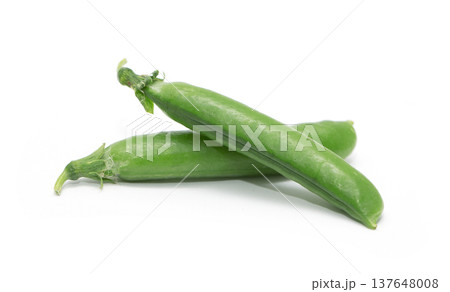 green peas vegetable bean isolated on white 137648008