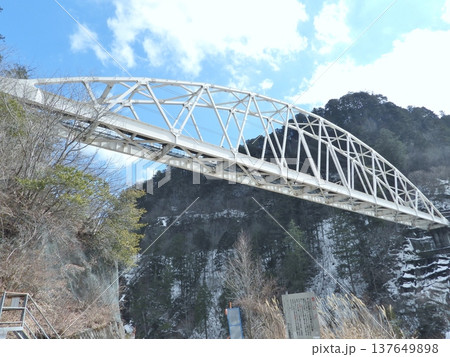 王滝川を跨ぐ餓鬼ヶ咽橋 137649898